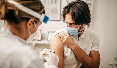 Üçüncü doz aşı hastalığı ağır geçirme riskini yüzde 97 azaltıyor