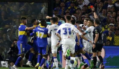 A?rjantin’de olaylı final: Boca Juniors-Racing Club maçında 10 kırmızı kart çıktı