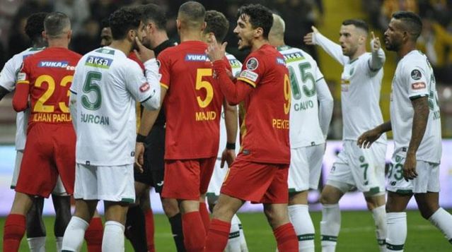 Konyaspor, deplasmanda Kayserispor’u 2-1 mağlup etti