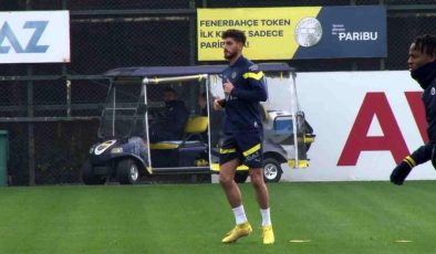 Fenerbahçe’nin yeni transferi Samet Akaydin ilk antrenmanına çıktı