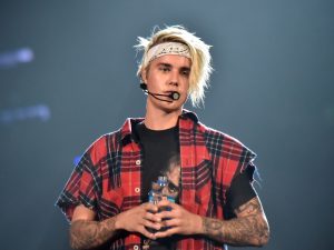 Ünlü şarkıcı Justin Bieber, "Şemdinlili Sofi Ömer"in halay videosunu paylaştı