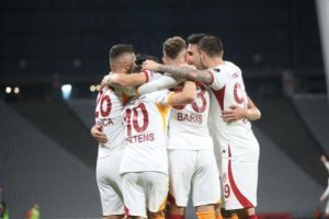 galatasaray-0-2-gX7nVB8l.jpg
