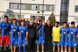 kirkagacta-29-ekim-futbol-turnuvasinda-sampiyon-anadolu-imam-hatip-lisesi-Y1lTCWnf.jpg