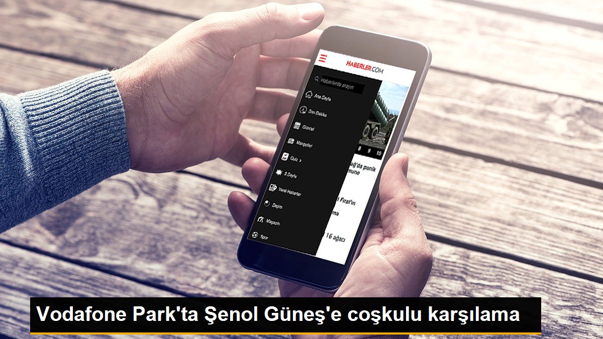 vodafone-parkta-senol-gunese-coskulu-karsilama-Fpdt1We3.jpg