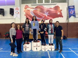 badminton-turnuvasi-sona-erdi-6O1W1YP9.jpg