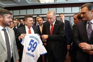 cumhurbaskani-erdogana-59-numarali-ergene-velimesespor-formasi-Mgsfuhsi.jpg