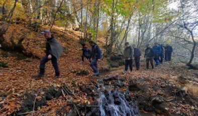 Doğa tutkunları eşsiz manzara eşliğinde 20 kilometre yürüdü