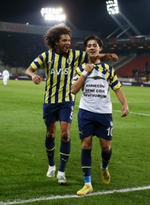 fenerbahce-avrupave-ligde-zirvede-EkWU1r5e.jpg