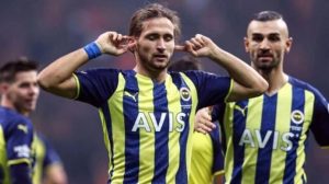 fenerbahceli-crespodan-turkiye-formasi-giymeye-yesil-isik-DpN6U9hU.jpg