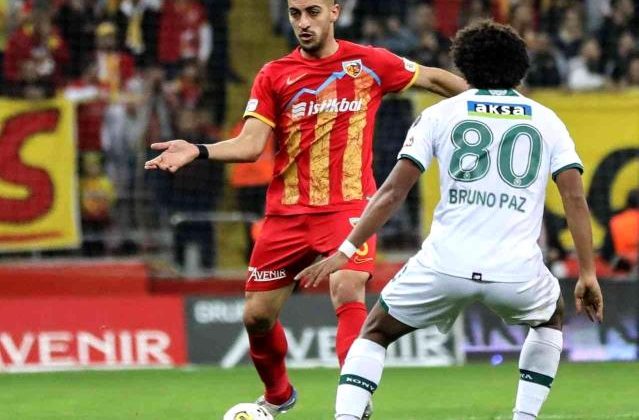Majid Hosseini ligdeki ilk golünü attı