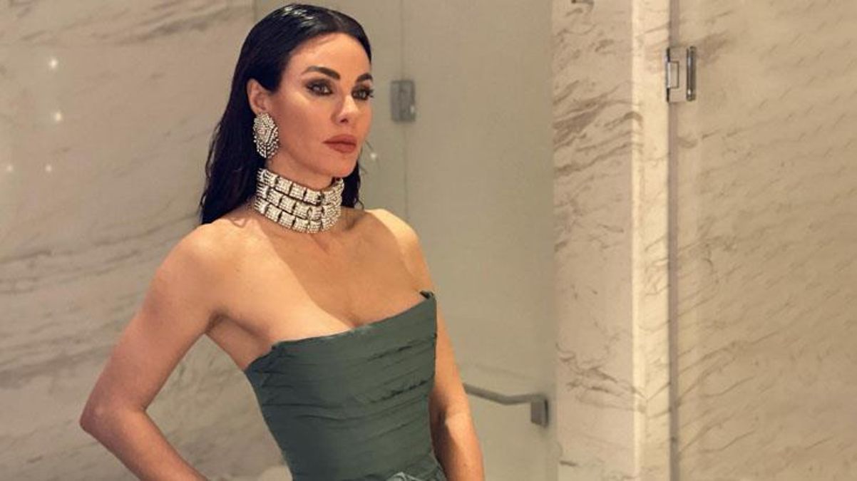 defne-samyeli-aldatmak-dizisinin-kadrosuna-dahil-15462393_7084_amp