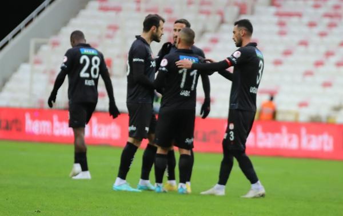 demir-grup-sivasspor-esenler-erokspor-5-2-QUZgN4OH.jpg