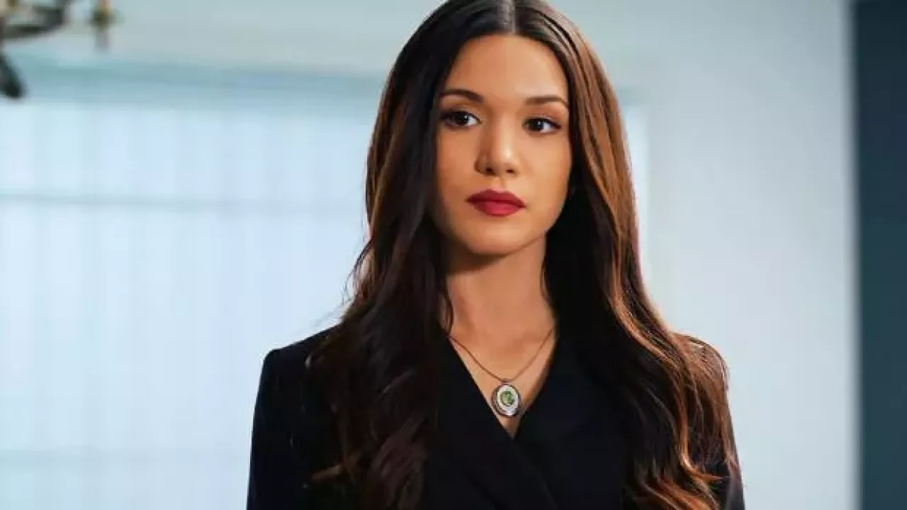 hazal_subasi_kimdir_ve_kac_yasindadir_kasaba_doktoru_leyla_hazal_subasi_dizileri_1662719411_2477