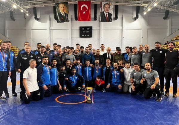 Serbest güreşte Türkiye şampiyonu ASKİ Spor Kulübü oldu