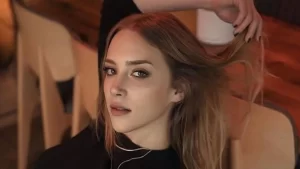 t25_hayal-koseoglu-kimdir-kac-748