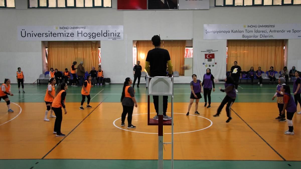 universiteli-voleybolcular-super-lig-icin-ter-doktu-GKAZNWCQ.jpg