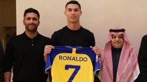 cristiano-ronaldonun-sozlesmesi-ifsa-oldu-yeniden-sampiyonlar-liginde-forma-giyebilir-fz4K4Qcf.jpg