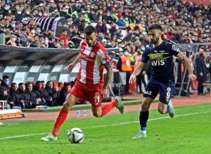 fenerbahce-antalyaspor-deplasmaninda-wB4kFQ4q.jpg