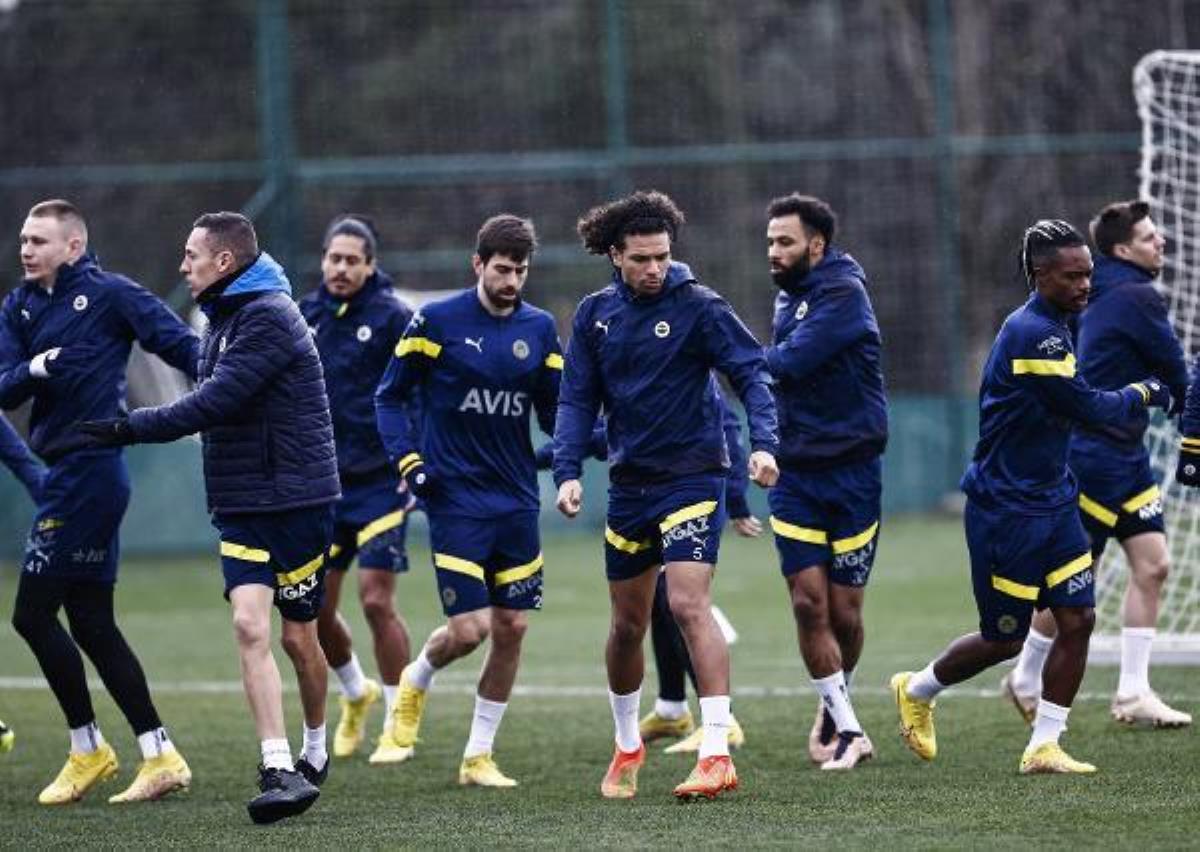 fenerbahce-kupadaki-caykur-rizespor-macinin-hazirliklarini-surdurdu-8DXB3uG6.jpg