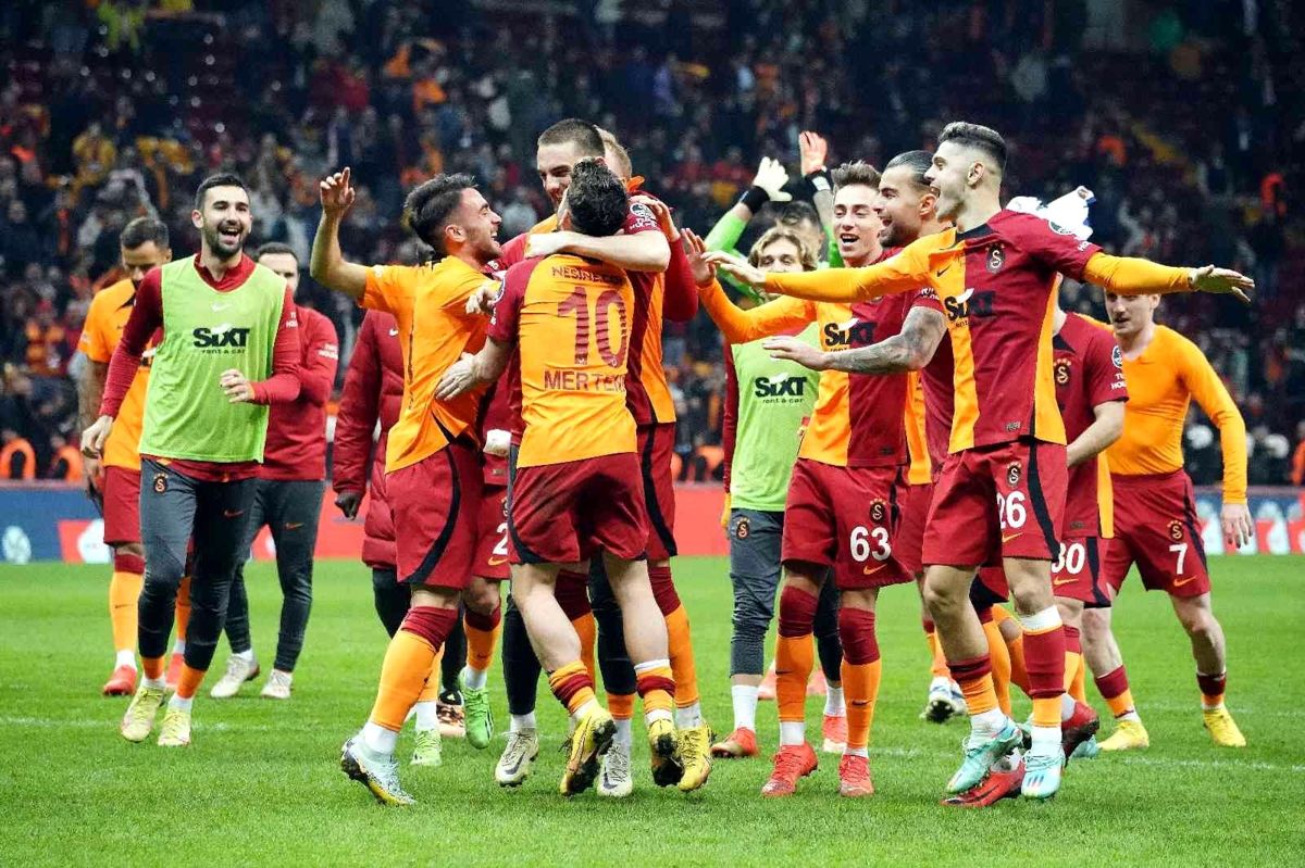 galatasarayda-hedef-galibiyet-serisini-devam-ettirmek-cyi8cz3A.jpg
