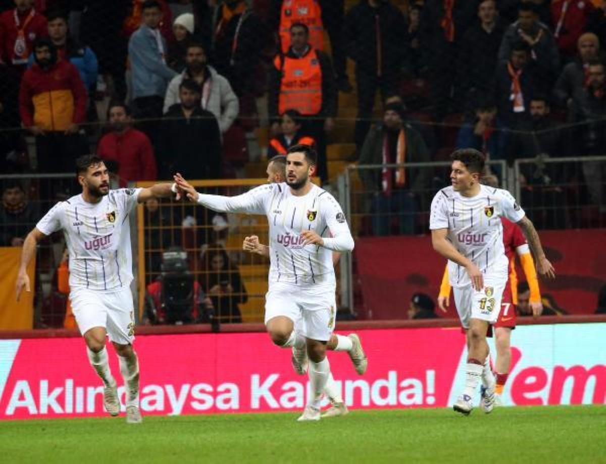 galatasaraydan-stopere-mehmet-yesil-6IjLLTyg.jpg