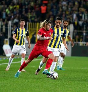 gaziantep-fk-ile-fenerbahce-7-randevuda-DTejl1g9.jpg