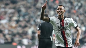 josef-de-souza-besiktas-defterini-kapatti-yeni-adresi-futbolseverleri-hic-sasirtmadi-bqlPacju.jpg