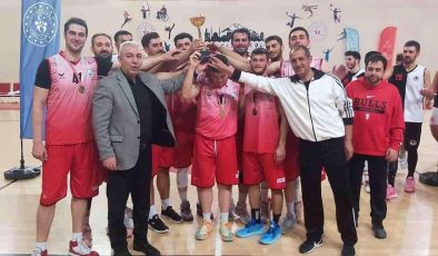 Melikgazi Belediyespor Kulübü, basketbol büyükler final maçından şampiyon ayrıldı