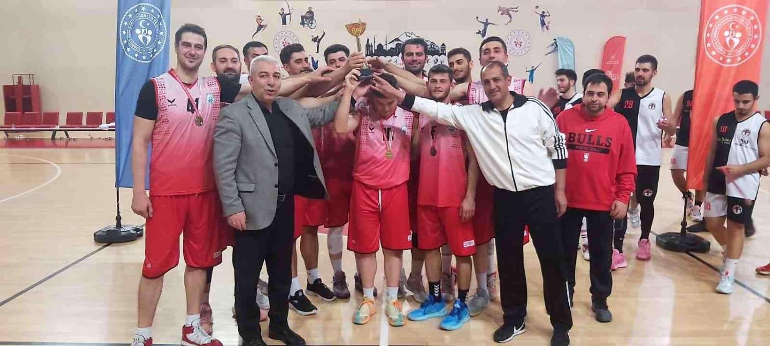melikgazi-belediyespor-kulubu-basketbol-buyukler-final-macindan-sampiyon-ayrildi-m8rvuJva.jpg