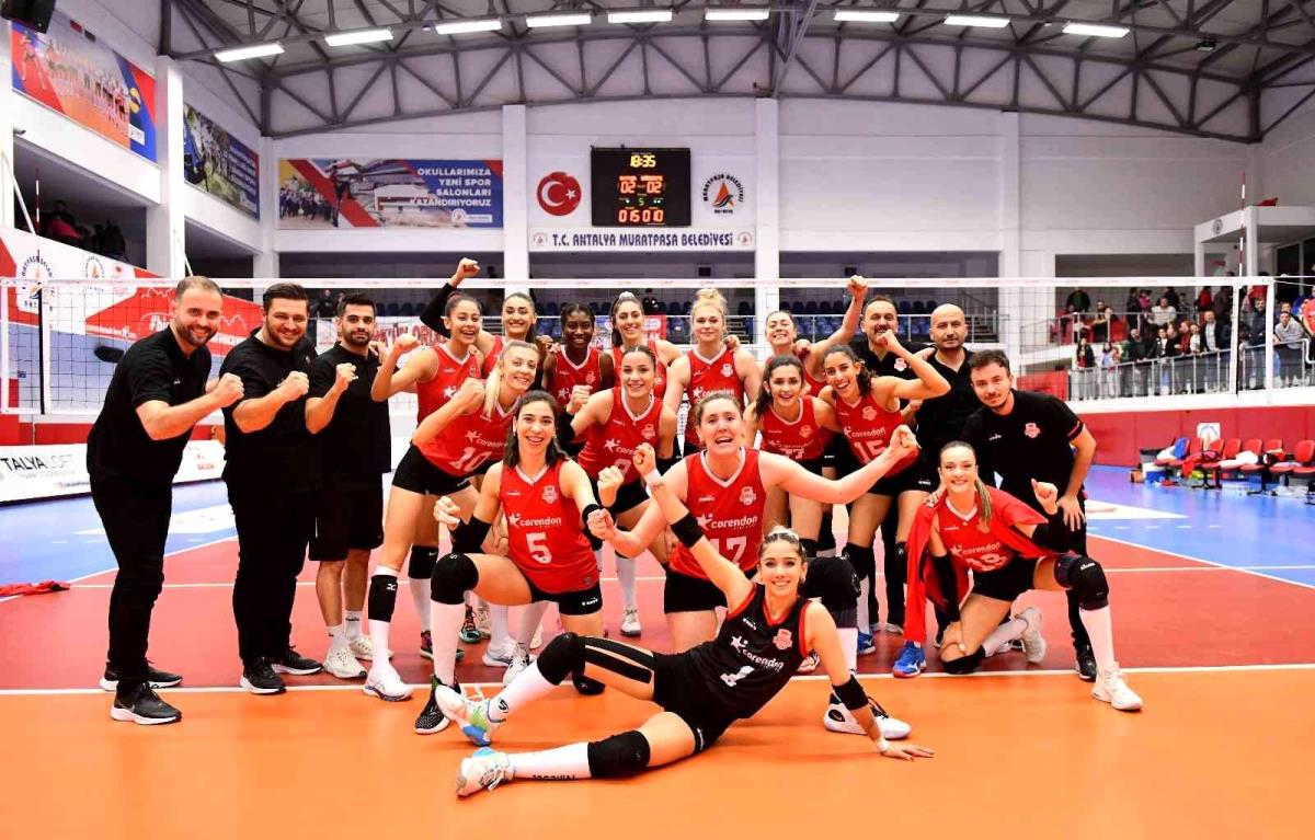 muratpasanin-kizlari-evinde-galip-Ms19GUcY.jpg