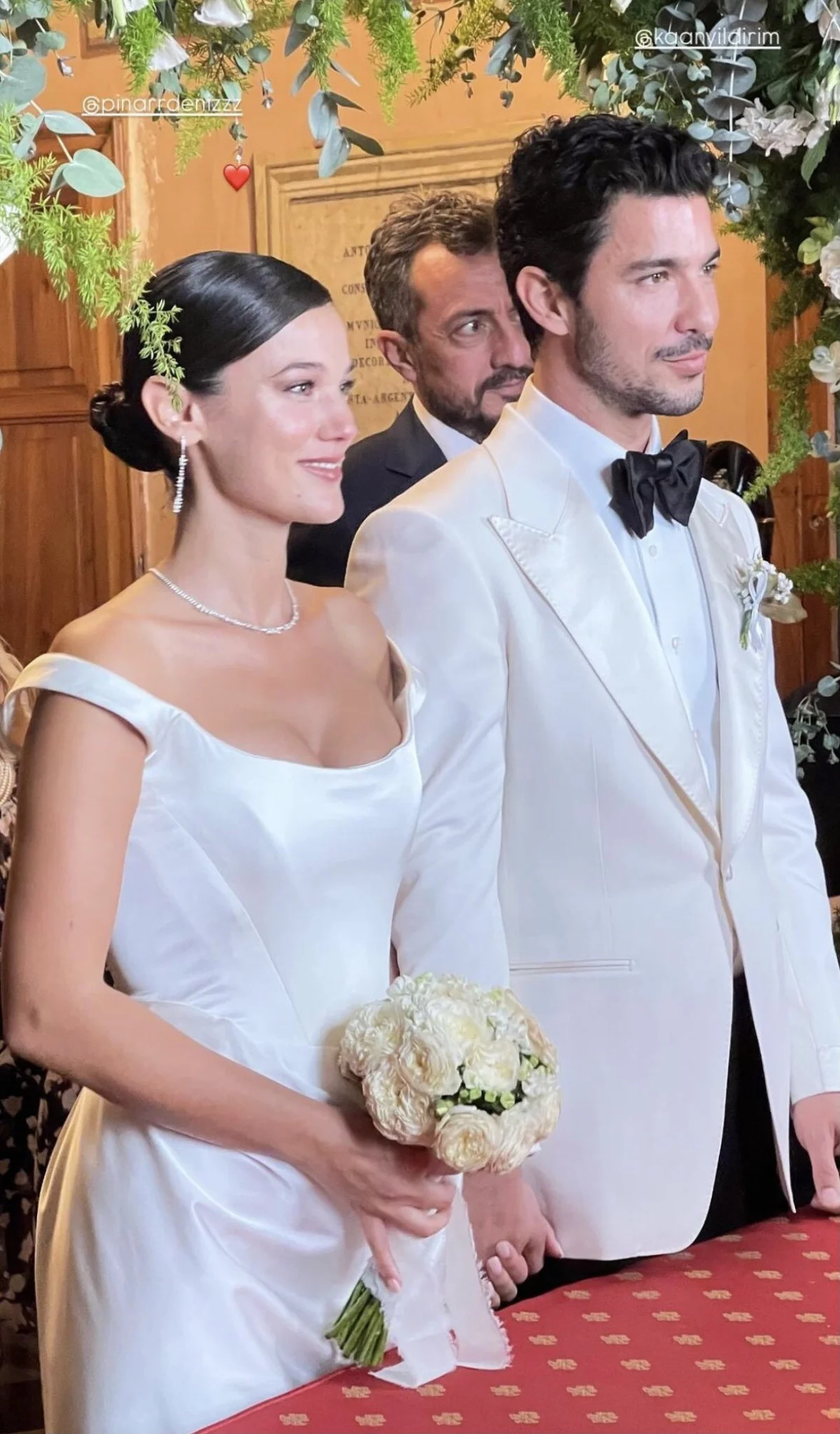 66ea7c2277f8a743__w1200xh2047