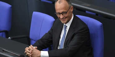 almanyada-merz-donemi-tarihe-gecen-oylamanin-ardindan-koltuguna-oturdu-hjfk