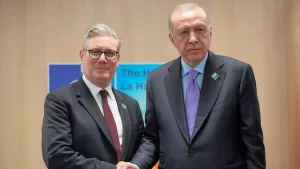 4358-cumhurbaskani-erdogan-filistin-ile-ilgili-aciklamalari-nedeniyle-ingiltere-basbakani-starmeri-tebrik-etti