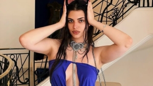 derin-talu-kilo-aldigini-kabul-ederek-eski-bikinili-fotograflarini-paylasti_custom_68960bd997492