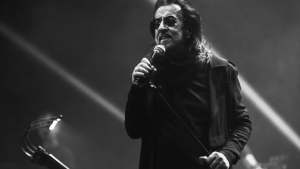 sanatci-ilhan-irem-hayatini-kaybetti-CxtS