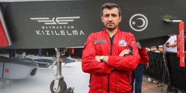 selcuk-bayraktar-kizil-elma-aa-1908441