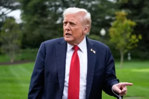 251001-donald-trump-vl-1237p-008f6b