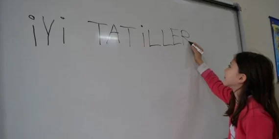 Okullarda İlk Ara Tatil Başlıyor: Milyonlarca Öğrenci 10 Kasım’da Tatile Çıkıyor!