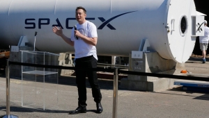 hedef-800-milyar-dolar-spacex-hiz-verdi-ay-ussu-insa-edecegiz-0e9c