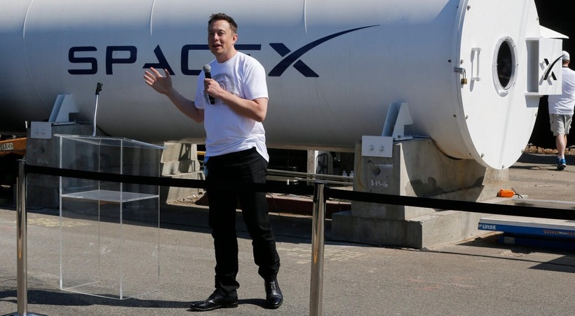 hedef-800-milyar-dolar-spacex-hiz-verdi-ay-ussu-insa-edecegiz-0e9c