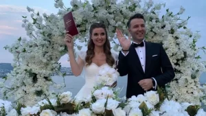 mehmet-akif-ersoyun-ifsasi-sonrasi-pinar-erbasa-mesaj-yagdi-verilmis-sadakaniz-varmis-wveu